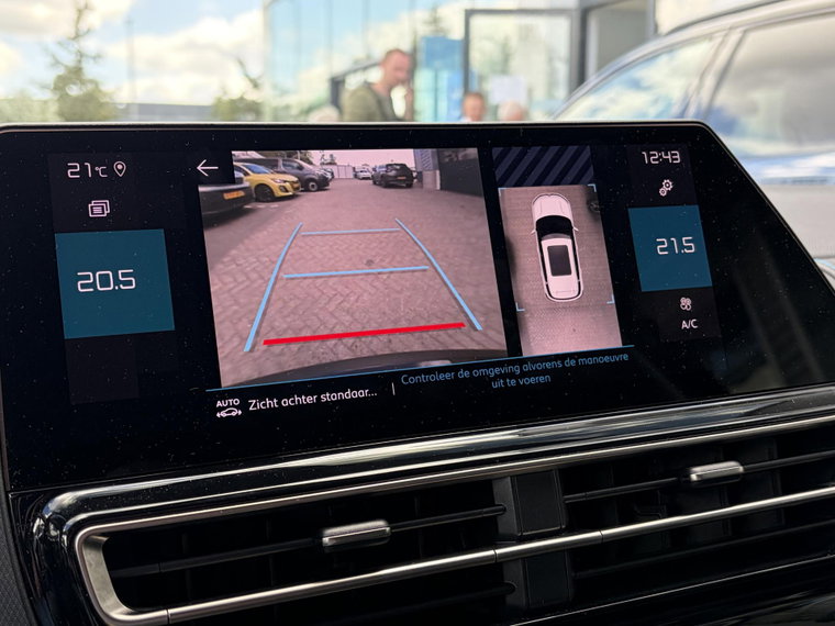 Vehicle Image 30