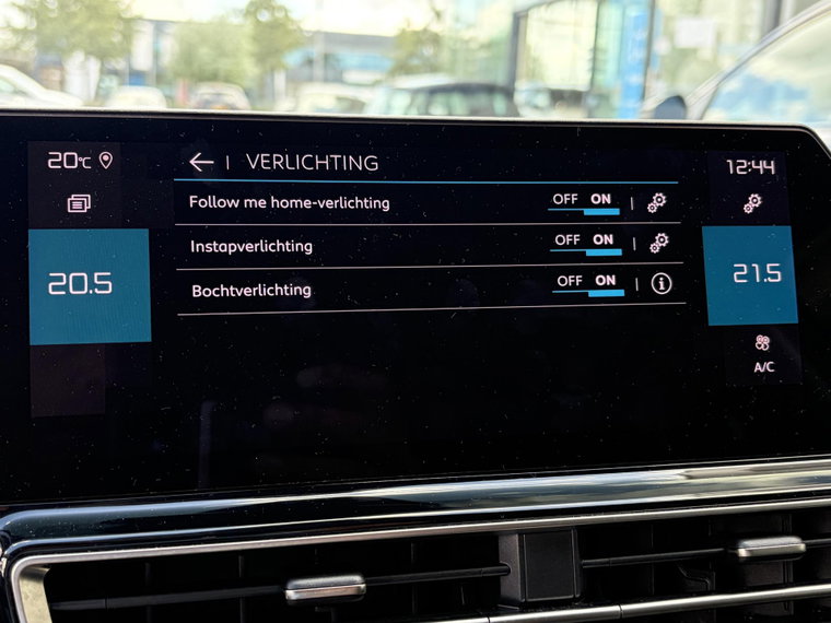 Vehicle Image 38