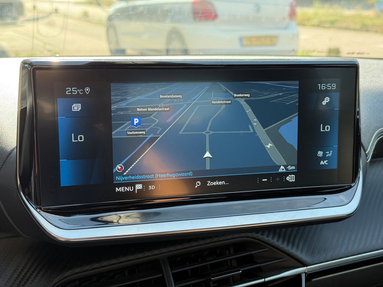 Vehicle Image 19