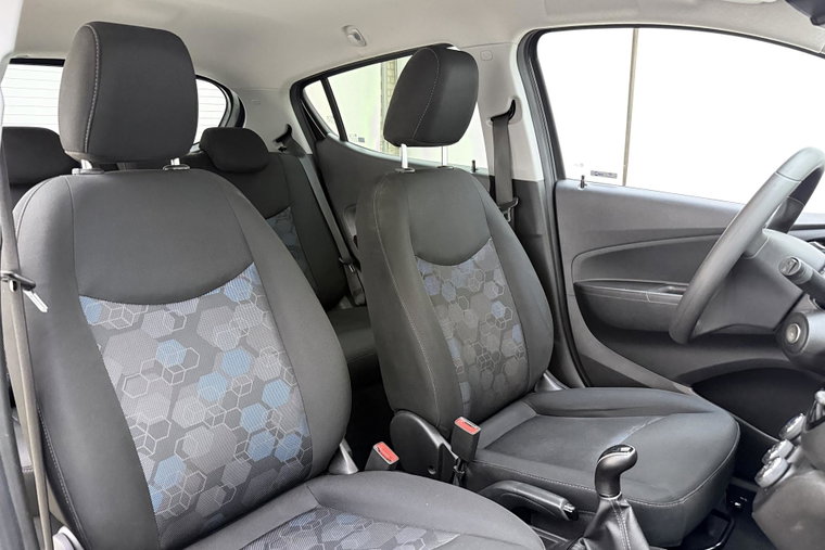 Vehicle Image 10