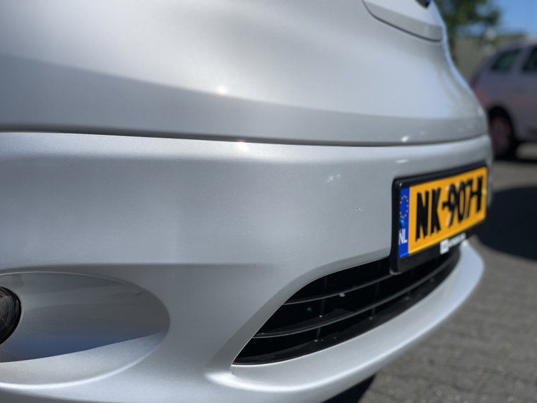 Vehicle Image 24