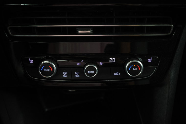 Vehicle Image 28