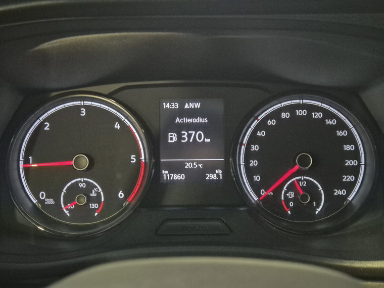 Vehicle Image 32