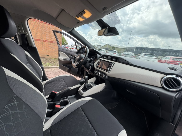 Vehicle Image 27