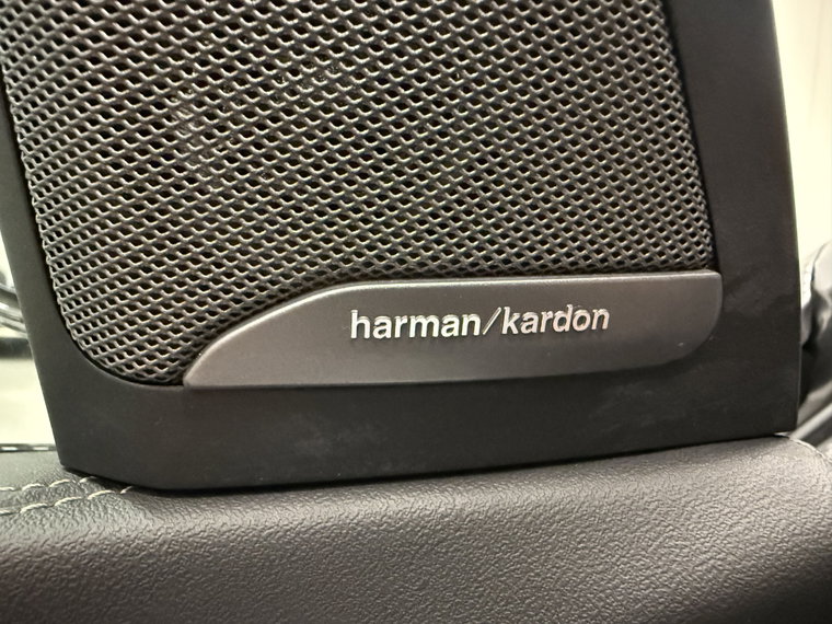 Vehicle Image 52