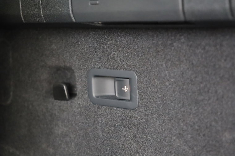 Vehicle Image 40
