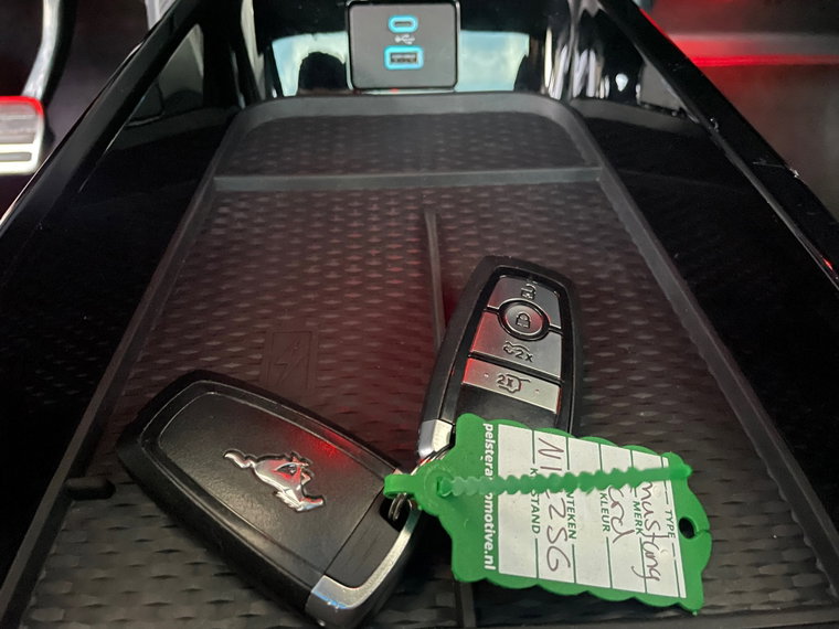 Vehicle Image 35