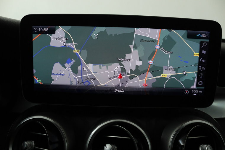 Vehicle Image 9
