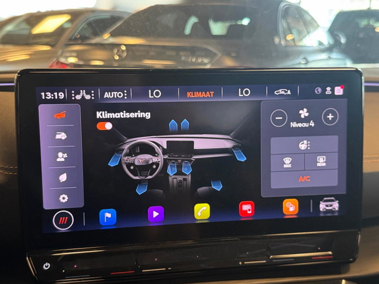 Vehicle Image 35