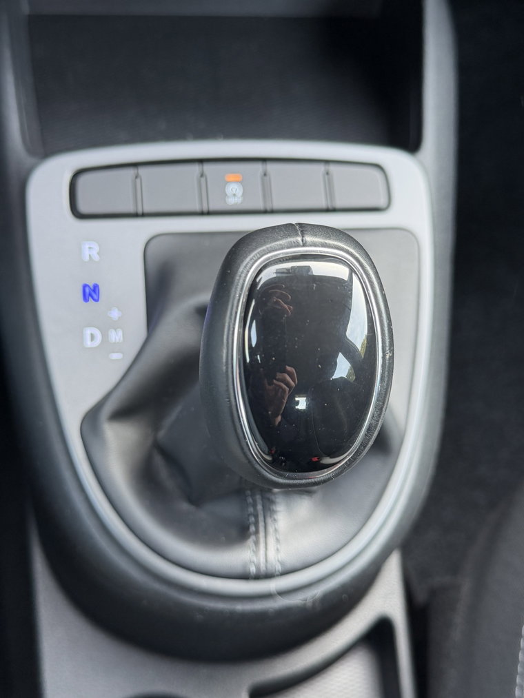 Vehicle Image 24