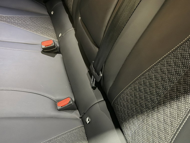 Vehicle Image 41
