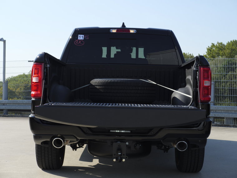 Vehicle Image 17