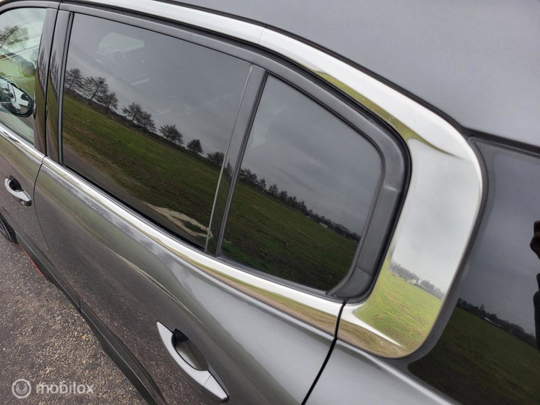 Vehicle Image 38