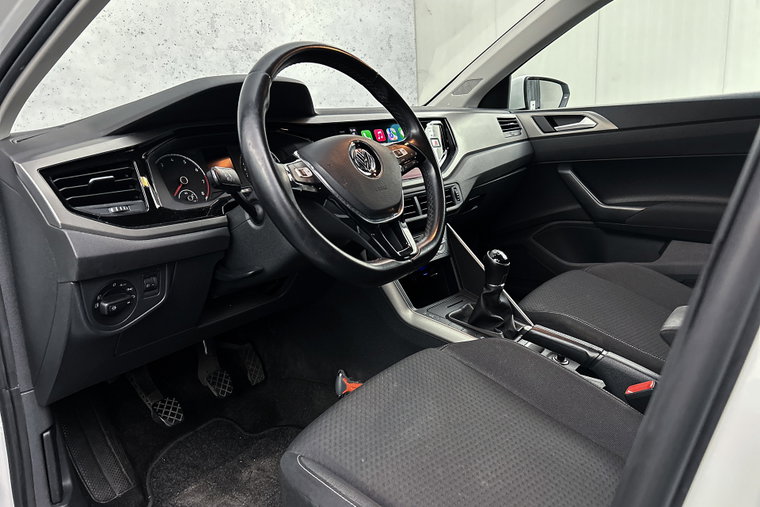 Vehicle Image 23