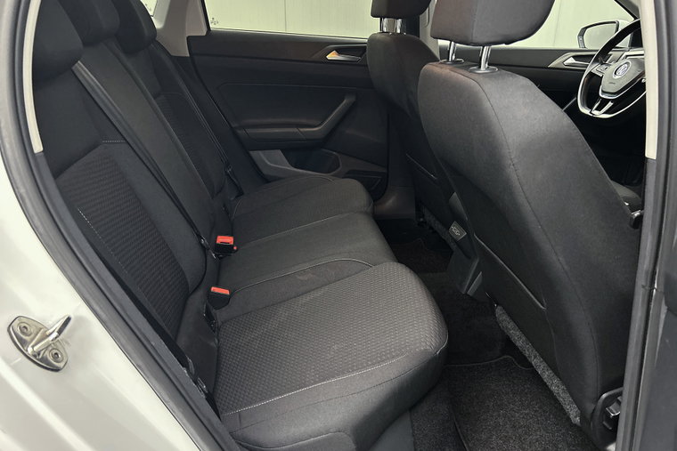 Vehicle Image 28
