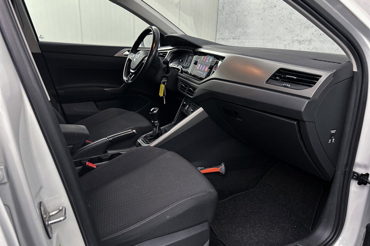 Vehicle Image 33