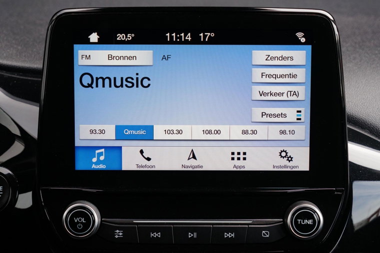Vehicle Image 8