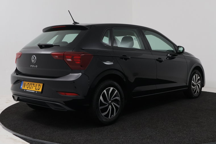 Vehicle Image 13