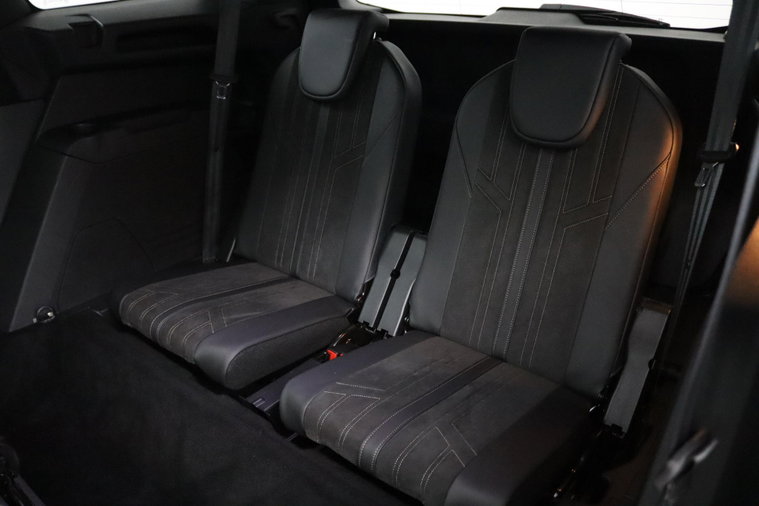 Vehicle Image 38