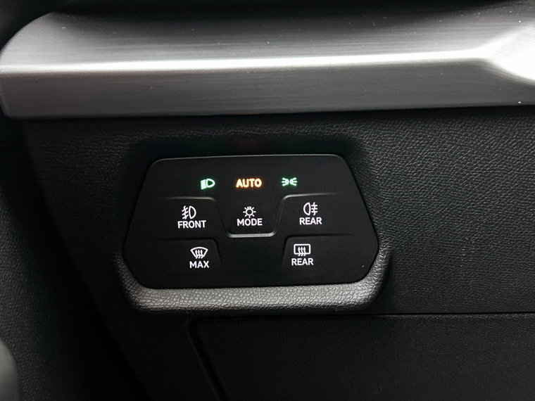 Vehicle Image 29