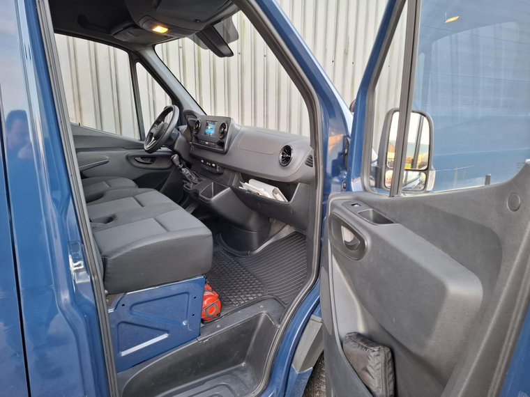 Vehicle Image 33