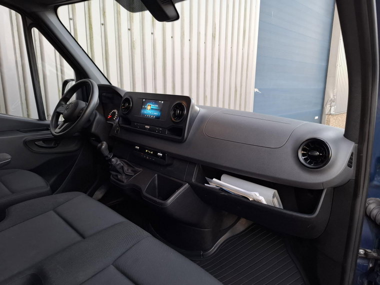Vehicle Image 34