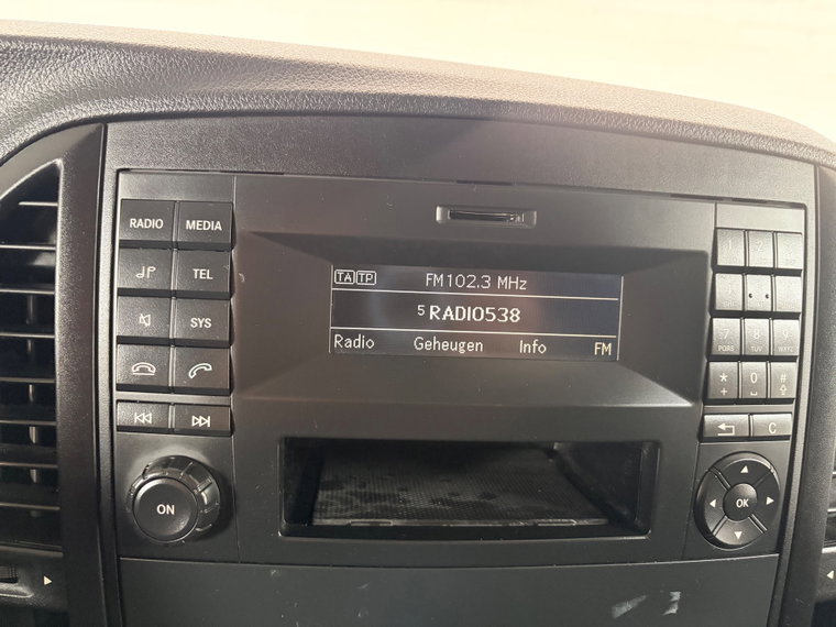 Vehicle Image 27