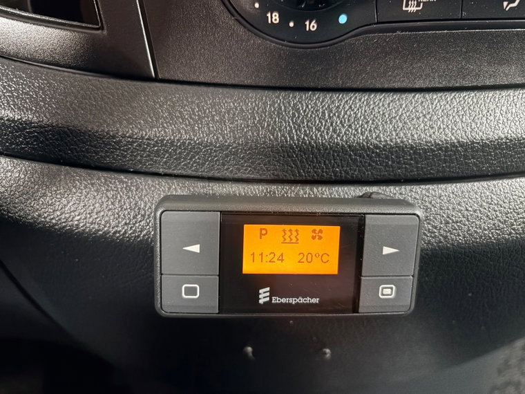 Vehicle Image 29