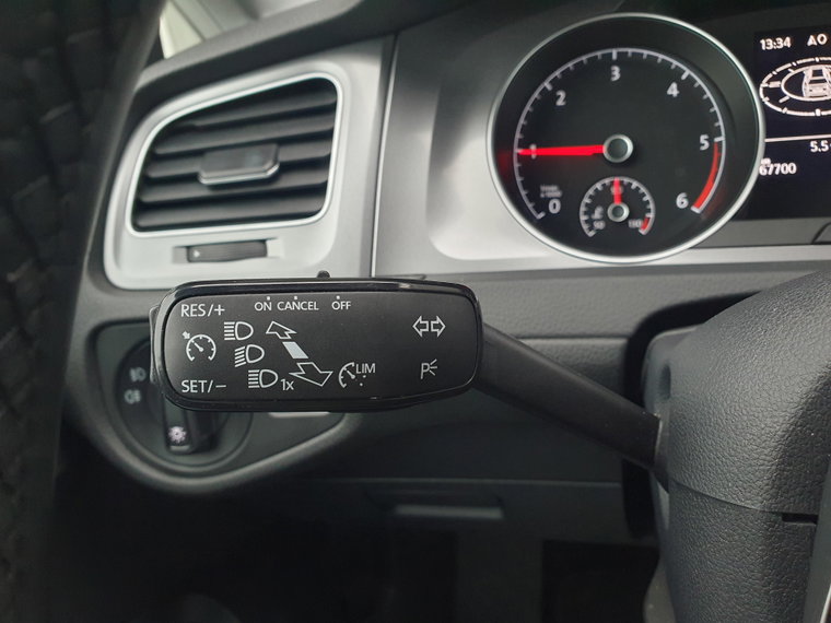 Vehicle Image 37