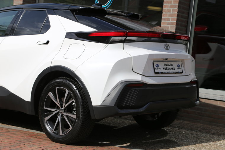Vehicle Image 22