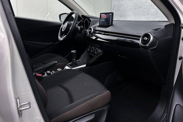Vehicle Image 30