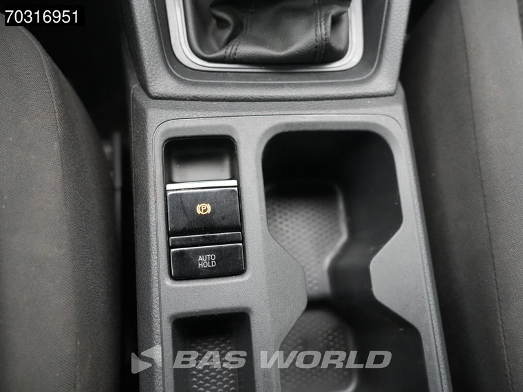 Vehicle Image 26