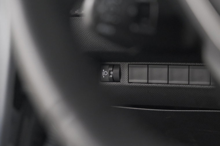 Vehicle Image 33