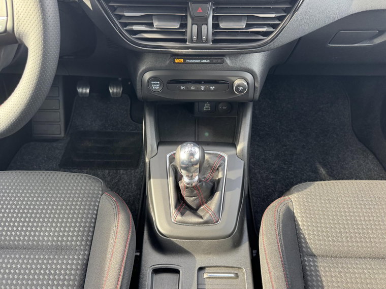 Vehicle Image 21