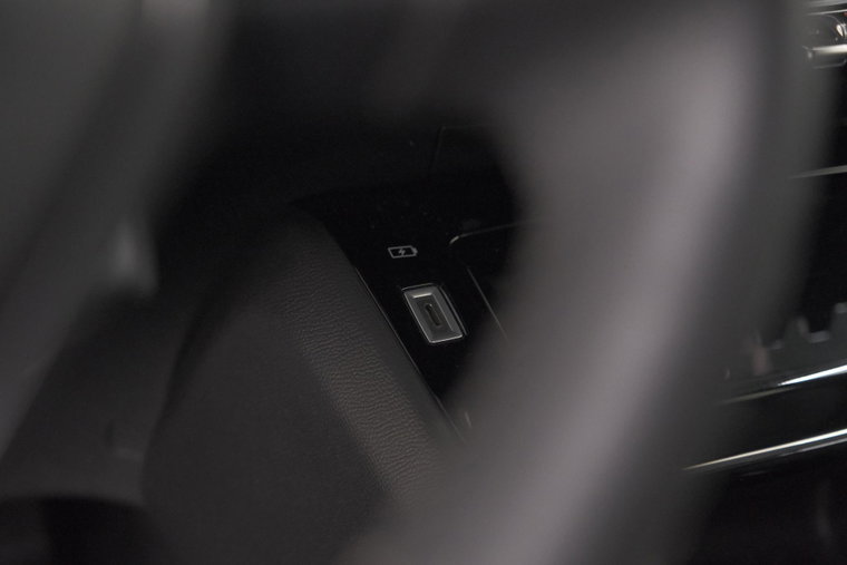 Vehicle Image 33