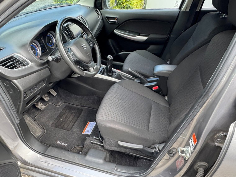 Vehicle Image 18