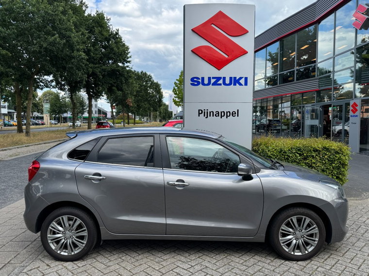 Vehicle Image 9