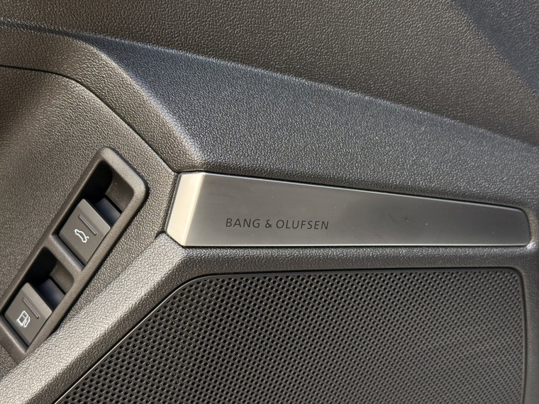 Vehicle Image 27