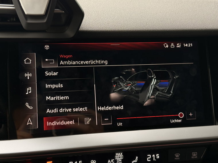 Vehicle Image 32