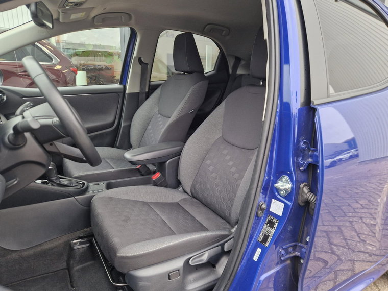Vehicle Image 12