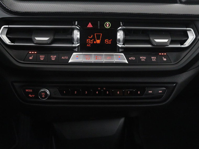Vehicle Image 26