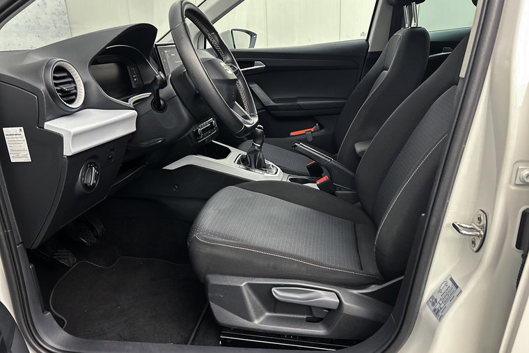 Vehicle Image 30