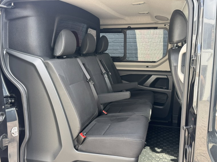 Vehicle Image 21