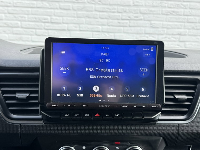 Vehicle Image 28