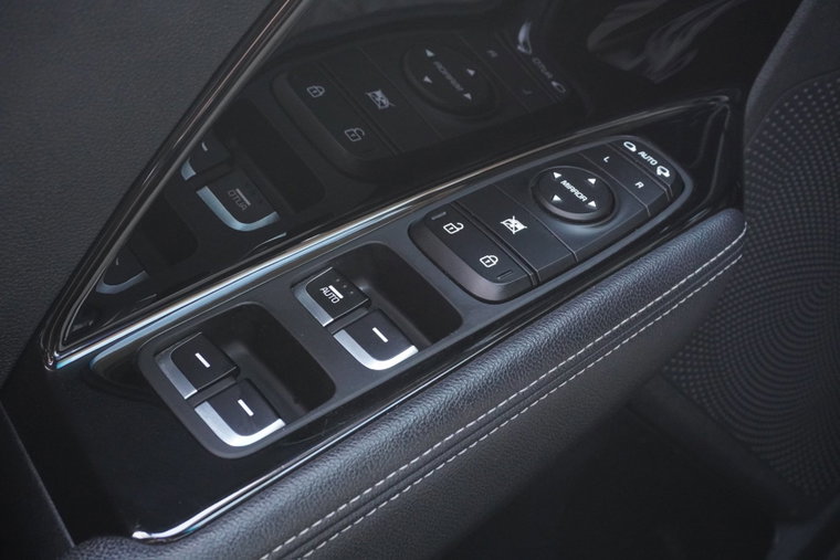 Vehicle Image 22