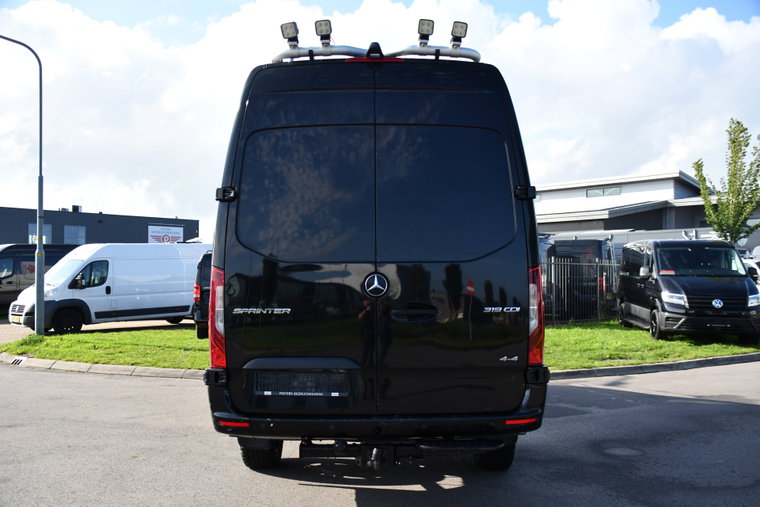 Vehicle Image 37