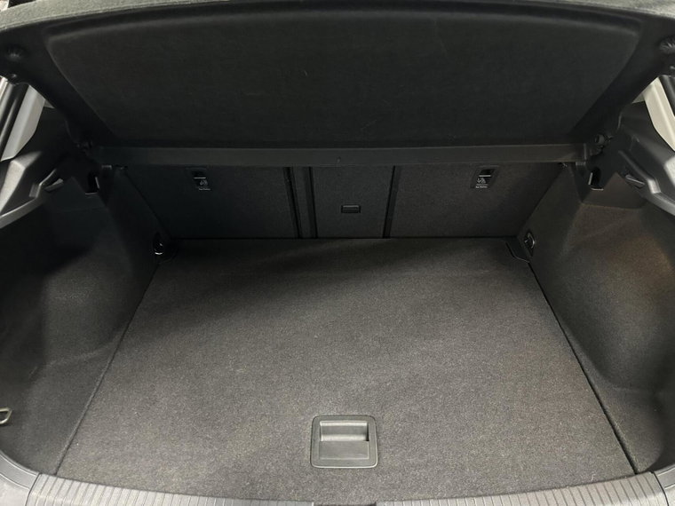 Vehicle Image 48