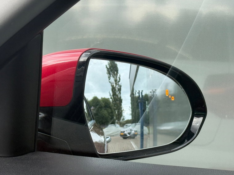 Vehicle Image 28