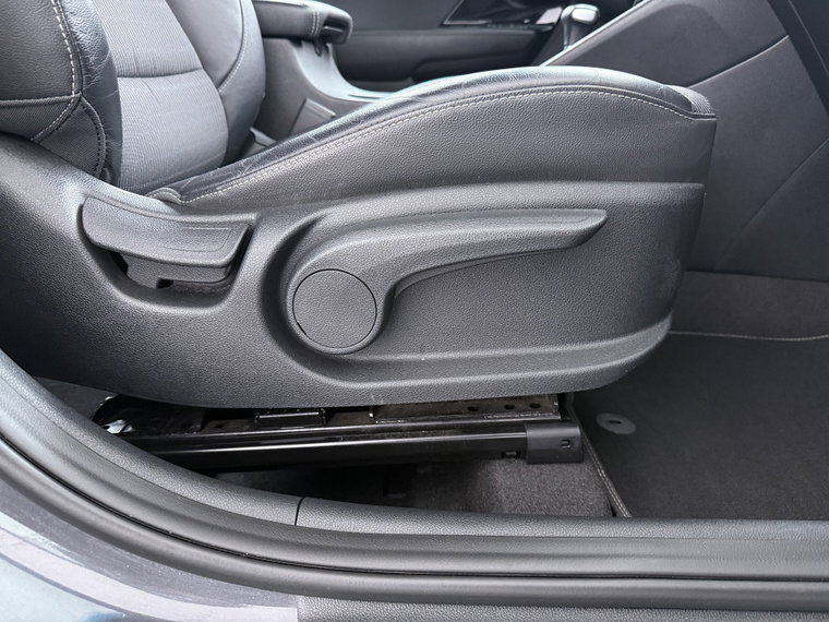 Vehicle Image 42