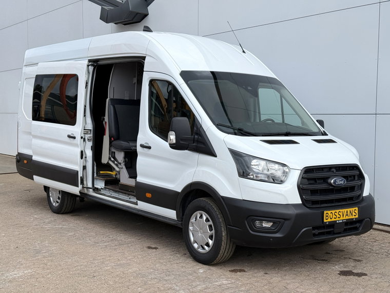 Vehicle Image 6